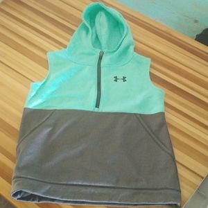 Under Armour Cold Gear Youth XL sleeveless hoodie